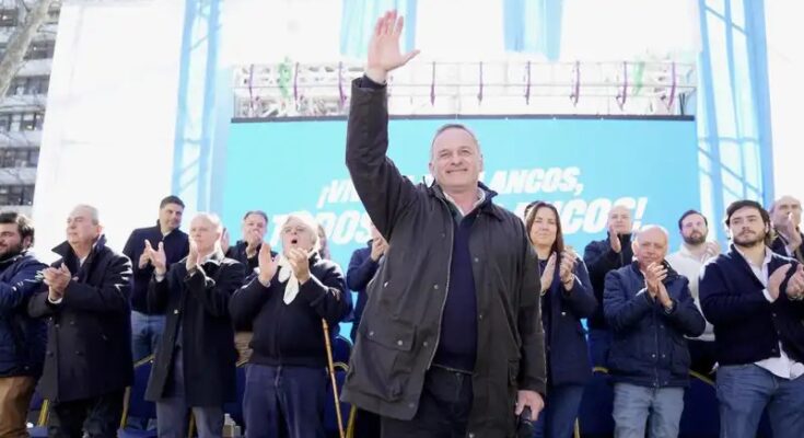 El Partido Nacional celebró 189 años; Delgado llamó a «trancar fuerte» al gobierno ante el «desplifarro» El Partido Nacional celebró 189 años; Delgado llamó a «trancar fuerte» al gobierno ante el «desplifarro»