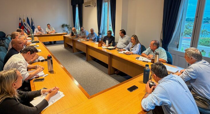 Albisu reunió a parte de su gabinete para ajustar la coordinación de actividades en Semana de Turismo