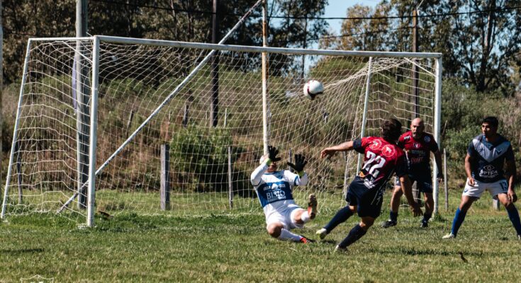Se juegan partidos atrasados de la Liga de Fútbol Súper Senior