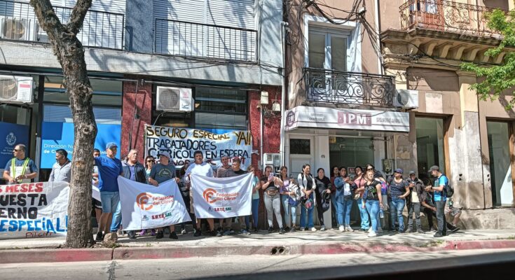 Trabajadores del citrus se movilizaron en Salto para exigir justicia laboral y un seguro de paro digno