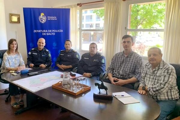 Centro Comercial e Industrial de Salto se reunió con el Comando de Jefatura de Policía para abordar la situación de seguridad