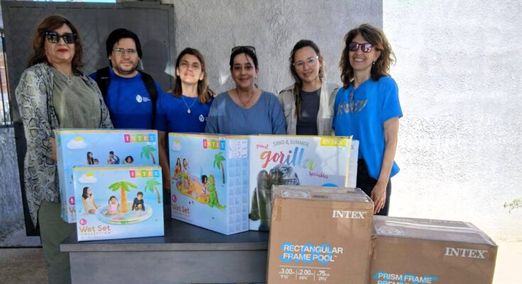 Uruguay Crece Contigo entregó kit de piscinas y juegos inflables en la Unidad Nº 20 del INR Uruguay Crece Contigo entregó kit de piscinas y juegos inflables en la Unidad Nº 20 del INR