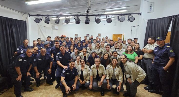 Despedida de María de los Ángeles Machado y asunción de Fernando López en la Unidad 20 del INR Salto Despedida de María de los Ángeles Machado y asunción de Fernando López en la Unidad 20 del INR Salto