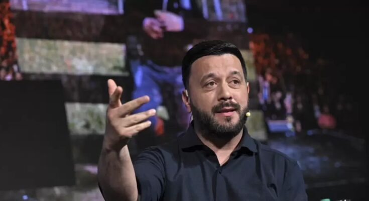 Justicia condenó al hombre que robó el ómnibus de Lucas Sugo: cumplirá una pena de 8 meses de libertad a prueba Justicia condenó al hombre que robó el ómnibus de Lucas Sugo: cumplirá una pena de 8 meses de libertad a prueba