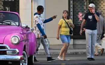 Las aerolíneas de Canadá y Rusia dejan de volar a Cuba por la falta de combustible y sumen en un abismo a la industria turística de la isla