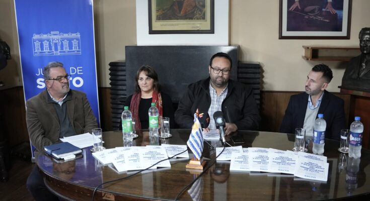 Presentación del libro «Texto ordenado y actualizado del Nomenclátor Salteño» del Dr. Fernando Menoni Presentación del libro «Texto ordenado y actualizado del Nomenclátor Salteño» del Dr. Fernando Menoni