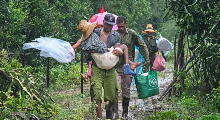 Melissa llega a Cuba como huracán de categoría 3 tras dejar una estela de devastación en Jamaica Melissa llega a Cuba como huracán de categoría 3 tras dejar una estela de devastación en Jamaica