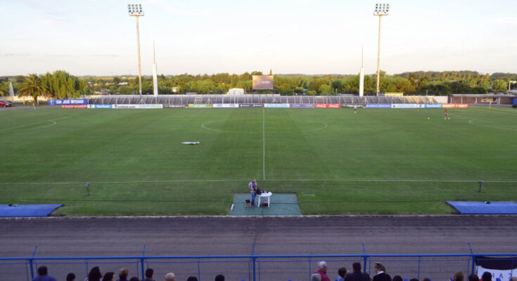 Nacional y Peñarol debutan en Copa AUF Uruguay: cuándo, dónde y precios de las entradas