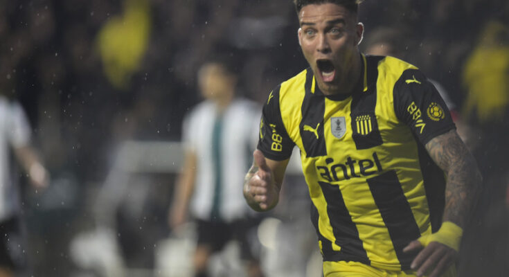 Clausura: Peñarol le ganó a Racing 4-1 en el Parque Viera y trepó al primer lugar Clausura: Peñarol le ganó a Racing 4-1 en el Parque Viera y trepó al primer lugar