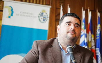 El intendente de Paysandú fue diagnosticado con varicela al regresar de la gira por China