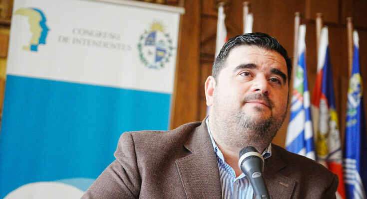 El intendente de Paysandú fue diagnosticado con varicela al regresar de la gira por China