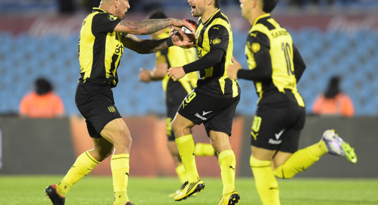 Clausura: Peñarol remontó, venció 3-1 a Cerro Largo en el Centenario y sigue primero
