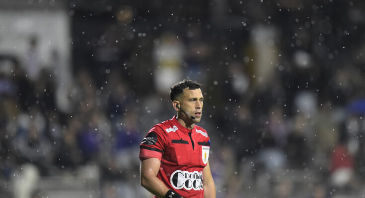 Copa de la Liga AUF: Andrés Martínez arbitrará a Peñarol y Augusto Olmos a Nacional