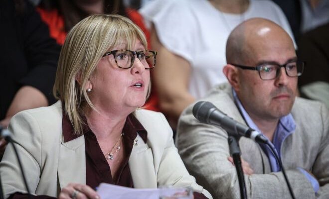 Gobierno denunció “bullying” y “ensañamiento” opositor por interpelación a Lustemberg