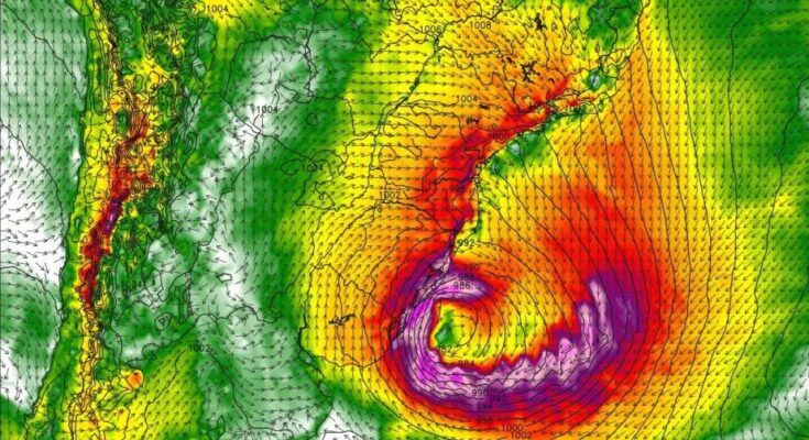 “Tomen en serio lo que viene”: la advertencia de Metsul por ciclón y su efecto en Uruguay “Tomen en serio lo que viene”: la advertencia de Metsul por ciclón y su efecto en Uruguay