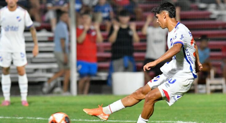 Nacional encaminó la transferencia del salteño Agustín dos Santos Nacional encaminó la transferencia del salteño Agustín dos Santos