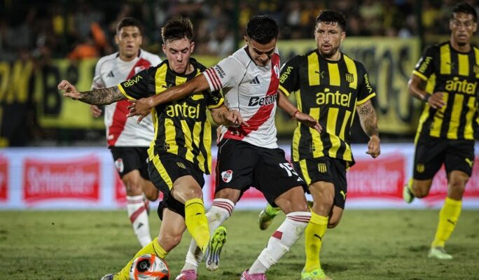 Amistoso: Peñarol empató sin goles con River Plate en Maldonado, pero cayó en los penales