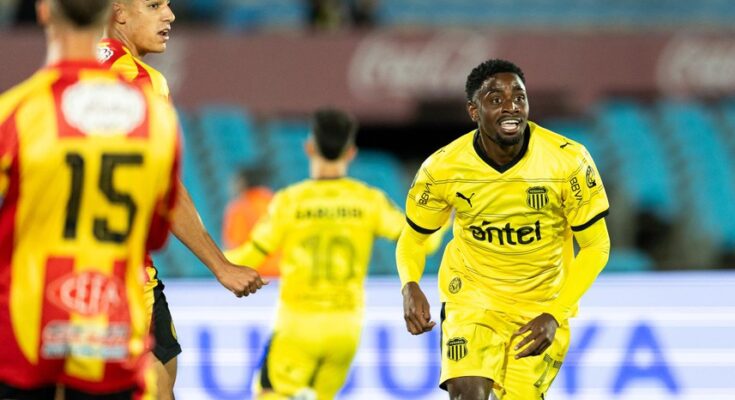 Apertura: Peñarol derrotó 2-0 a Progreso en el Estadio Centenario y sigue al acecho Apertura: Peñarol derrotó 2-0 a Progreso en el Estadio Centenario y sigue al acecho