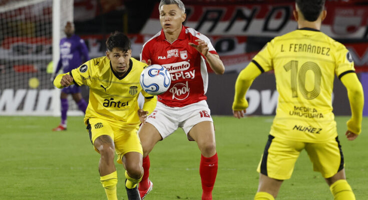 Libertadores: Peñarol empató 1-1 con Independiente Santa Fe en la altura de Bogotá