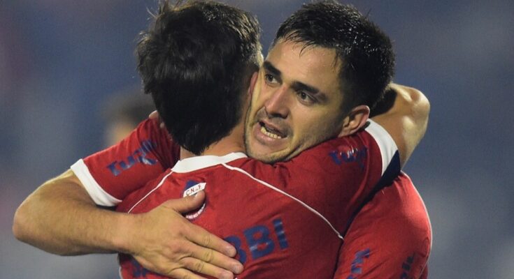 Intermedio: Nacional venció 2-1 a Montevideo City Torque de atrás en el Charrúa Intermedio: Nacional venció 2-1 a Montevideo City Torque de atrás en el Charrúa