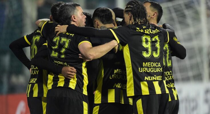 Intermedio: Peñarol ganó 2-0 en su visita a Defensor Sporting y quedó primero en su grupo Intermedio: Peñarol ganó 2-0 en su visita a Defensor Sporting y quedó primero en su grupo