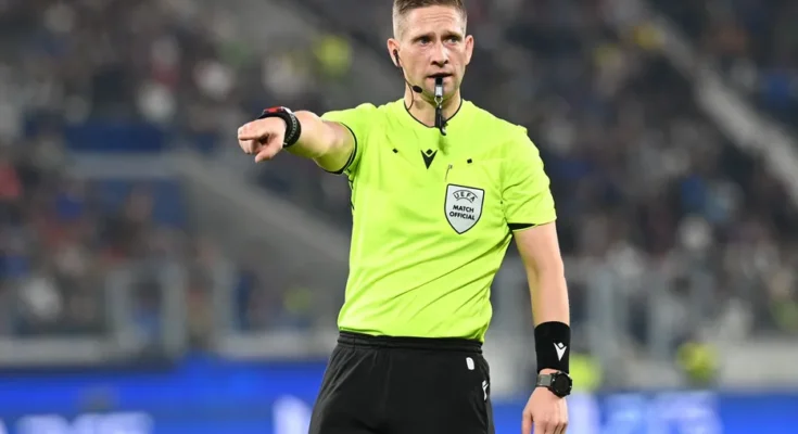 Mundial 2026: árbitro debutante que ya supo expulsar a Muslera pitará Uruguay-Cabo Verde Mundial 2026: árbitro debutante que ya supo expulsar a Muslera pitará Uruguay-Cabo Verde