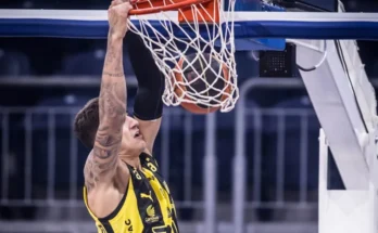 Básquet: Peñarol venció 80-71 a Aguada y quedó a un triunfo del título de la Liga Uruguaya