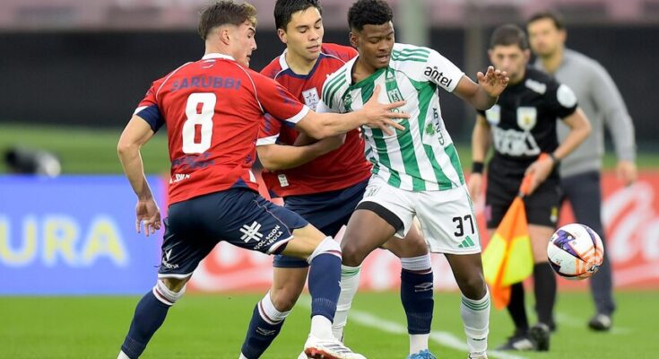 Clausura: Racing derrotó 2-0 a un agonizante Nacional en el Estadio Centenario Clausura: Racing derrotó 2-0 a un agonizante Nacional en el Estadio Centenario