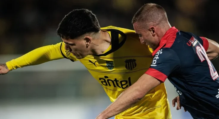 Copa AUF Uruguay: Peñarol empató 2-2 con Atenas en el Campus. Hubo dos goles en contra