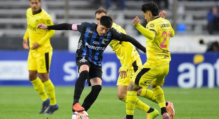 Clausura: Liverpool le ganó a Peñarol 1-0 en el Parque Viera y lidera en solitario