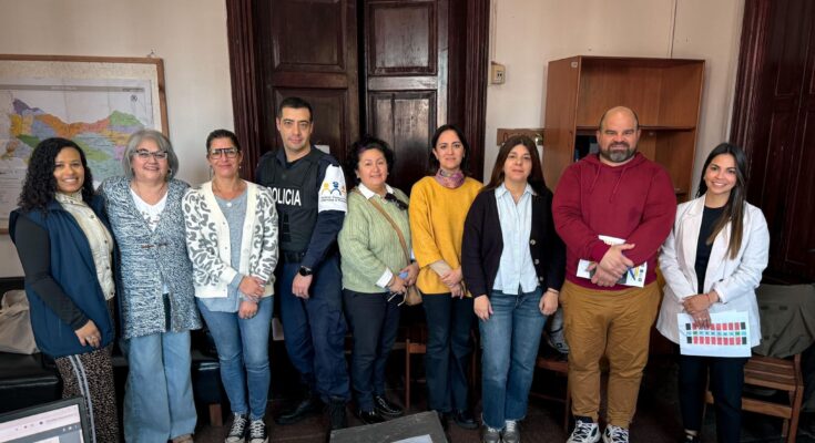 “El Abrazote del Buen Trato” congregará a miles de personas en calle Uruguay “El Abrazote del Buen Trato” congregará a miles de personas en calle Uruguay