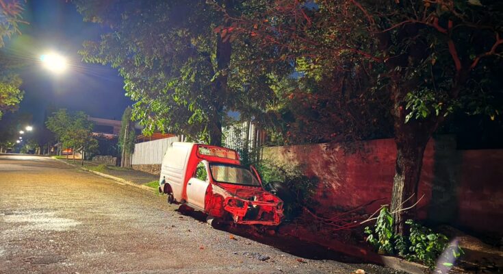 Ante reclamos de vecinos, el Gobierno de Salto impulsa el retiro de vehículos abandonados