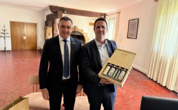 Albisu mantuvo una reunión con el embajador uruguayo en Argentina