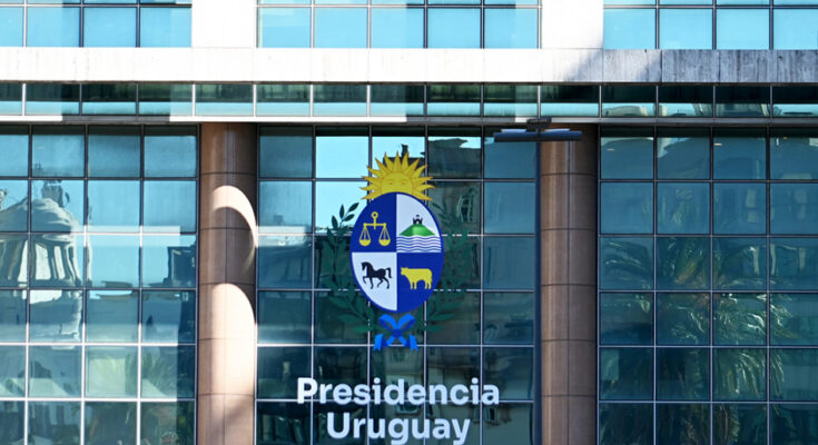 Poder Ejecutivo decretó duelo oficial para este jueves 27 por el fallecimiento del músico uruguayo Ruben Rada Poder Ejecutivo decretó duelo oficial para este jueves 27 por el fallecimiento del músico uruguayo Ruben Rada