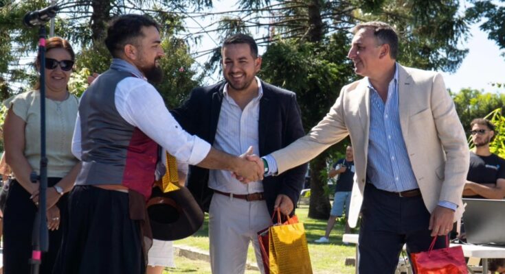 Intendente Albisu y alcalde Zuliani encabezaron el acto por el 225º aniversario de Pueblo Belén Intendente Albisu y alcalde Zuliani encabezaron el acto por el 225º aniversario de Pueblo Belén