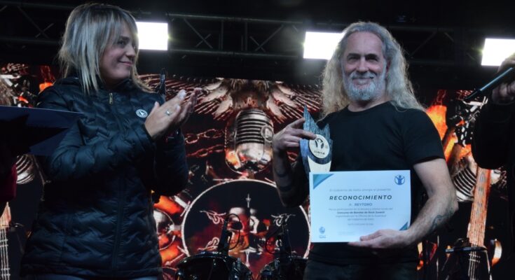 Con gran marco de público culminó la etapa clasificatoria del Concurso Bandas Juveniles de Rock Con gran marco de público culminó la etapa clasificatoria del Concurso Bandas Juveniles de Rock