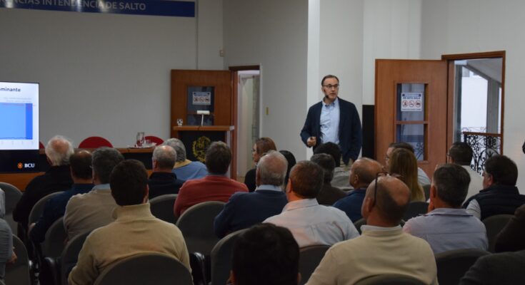 Guillermo Tolosa destacó en Salto la estabilidad y previsibilidad de la economía uruguaya Guillermo Tolosa destacó en Salto la estabilidad y previsibilidad de la economía uruguaya