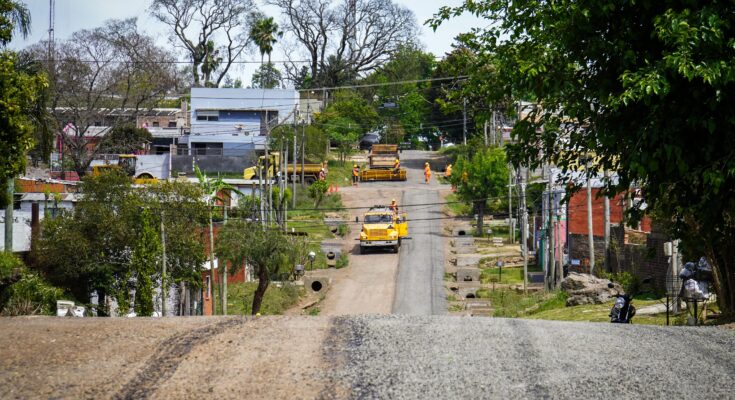 Avanzan las obras de mejora vial y canalización de pluviales en barrio Independencia
