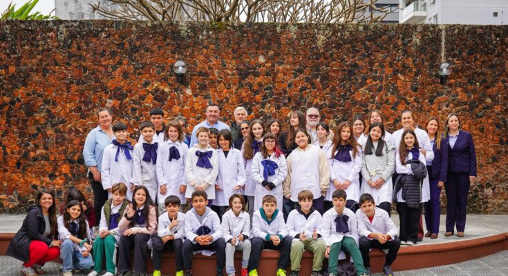 Con la participación del intendente Carlos Albisu, reabrió la Biblioteca Infantil Con la participación del intendente Carlos Albisu, reabrió la Biblioteca Infantil