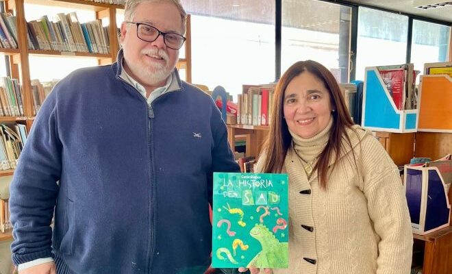 Biblioteca Felisa Lisasola recibe donación de escritora salteña
