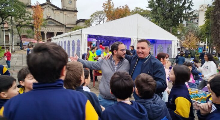 La Plaza Treinta y Tres se viste de celeste para vivir la previa de Uruguay vs. Arabia Saudita La Plaza Treinta y Tres se viste de celeste para vivir la previa de Uruguay vs. Arabia Saudita