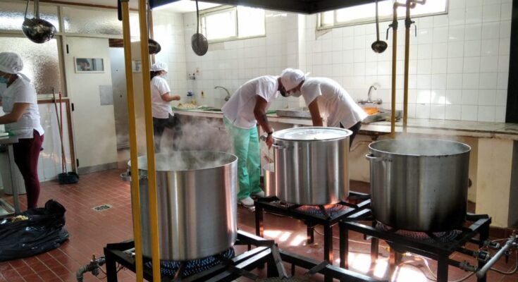 El Gobierno de Salto pone en marcha este lunes el nuevo sistema de comedores con cuatro puntos fijos en la ciudad