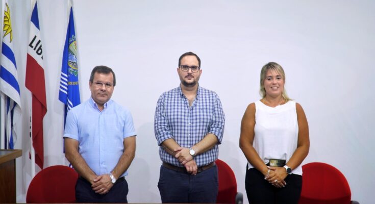Jóvenes salteños fueron beneficiados con becas de estudio a través del convenio entre la Intendencia y CTC Salto Jóvenes salteños fueron beneficiados con becas de estudio a través del convenio entre la Intendencia y CTC Salto