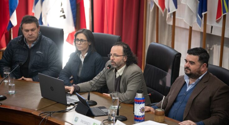 Autoridades de la Udelar presentaron plan estratégico ante intendentes Autoridades de la Udelar presentaron plan estratégico ante intendentes