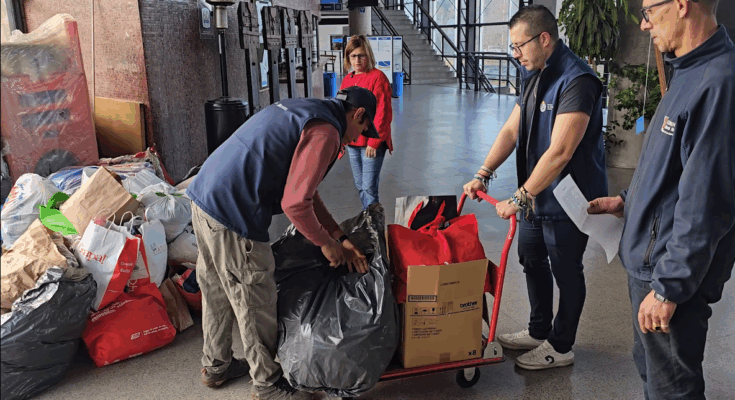 MIDES retira primeras donaciones de la sede Salto UDELAR por la Campaña Abrigo MIDES retira primeras donaciones de la sede Salto UDELAR por la Campaña Abrigo