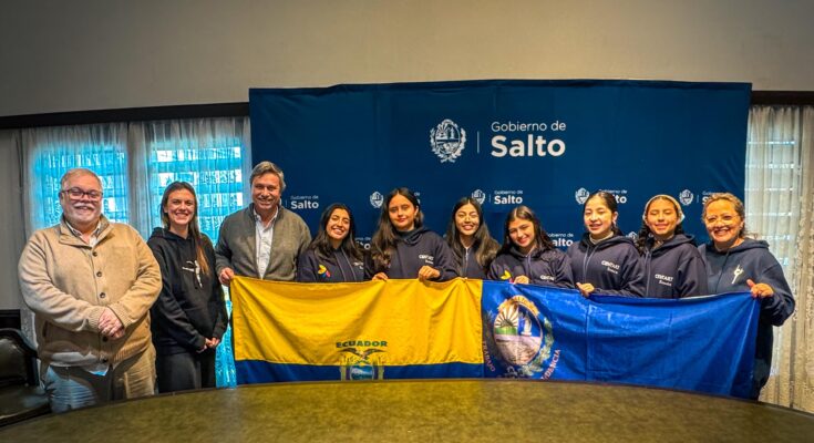 Gobierno de Salto recibe a bailarinas de Argentina y Ecuador