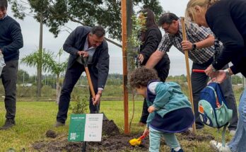 Albisu participó de jornada de plantación de árboles autóctonos por el Día Mundial de la Tierra