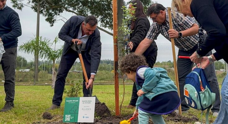 Albisu participó de jornada de plantación de árboles autóctonos por el Día Mundial de la Tierra