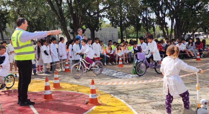 Culminación de Programa de Educación Vial en la Escuela Nº 64 Culminación de Programa de Educación Vial en la Escuela Nº 64