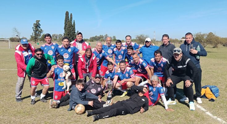 Liga de Fútbol Súper Senior: La Cafetera y Unión Don Atilio ganaron en el comienzo de la Liguilla de la Divisional A